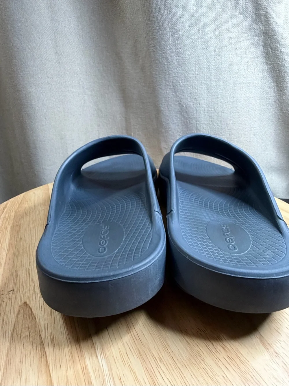 Oofos unisex Ooahh recovery sandals